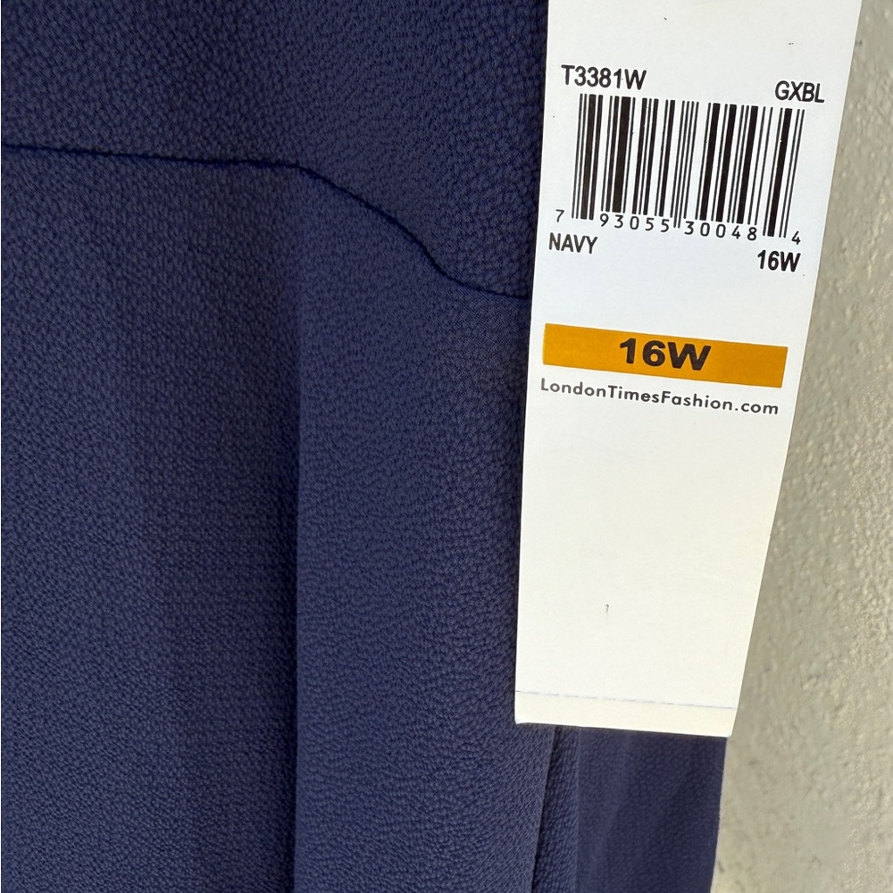 London Times Woman Navy Ruched Front Dress – Size 16W - Picture 5 of 6